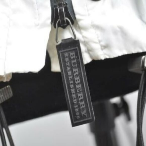 BURBERRY London White Lightweight Jacket - Picture 4 of 8
